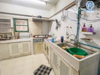 *****อาคารพาณิชย์มือสองย่านกรุงเทพฯ อาคารพาณิชย์ ประชาอุทิศ81 เนื้อที่กว้างขวางเกือบ 23 ตร.ว. มาพร้อมฟังก์ชัน 6 ห้องนอน 5 ห้องน้ำ ที่จอดรถ 1 คัน แถมฟรี! เครื่องปรับอากาศ 2 เครื่อง พื้นที่ใช้สอยเยอะ ตั้งอยู่บนทำเลเดินทางสะดวก เชื่อมต่อถนนประชาอุทิศ, ถนนสุขสวัสดิ์, ถนนราษฎบูรณะ